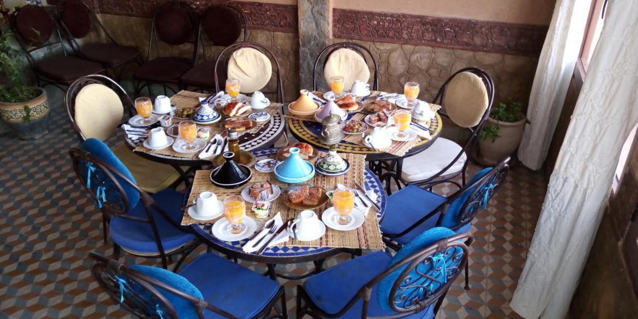 Hôtel Soleil Bleu à Boumalne Extérieur photo